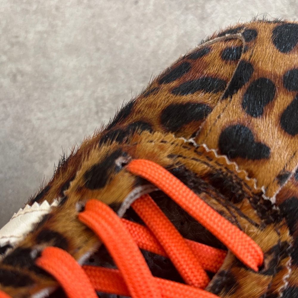 ✨adidas Samba OG Calf Hair Leopard-Print Sneakers with Orange Laces - Picture 7 of 8